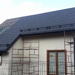 Dachy kryte blachą ( model Diament - firma Blachotrapez)