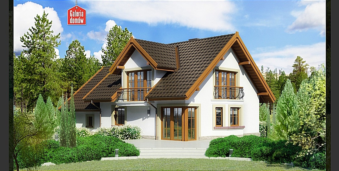 Dwukondygnacyjny dom z brązowym dachem i drewnianymi oknami, z balkonami z kutymi balustradami, otoczony zielenią i niskimi krzewami.