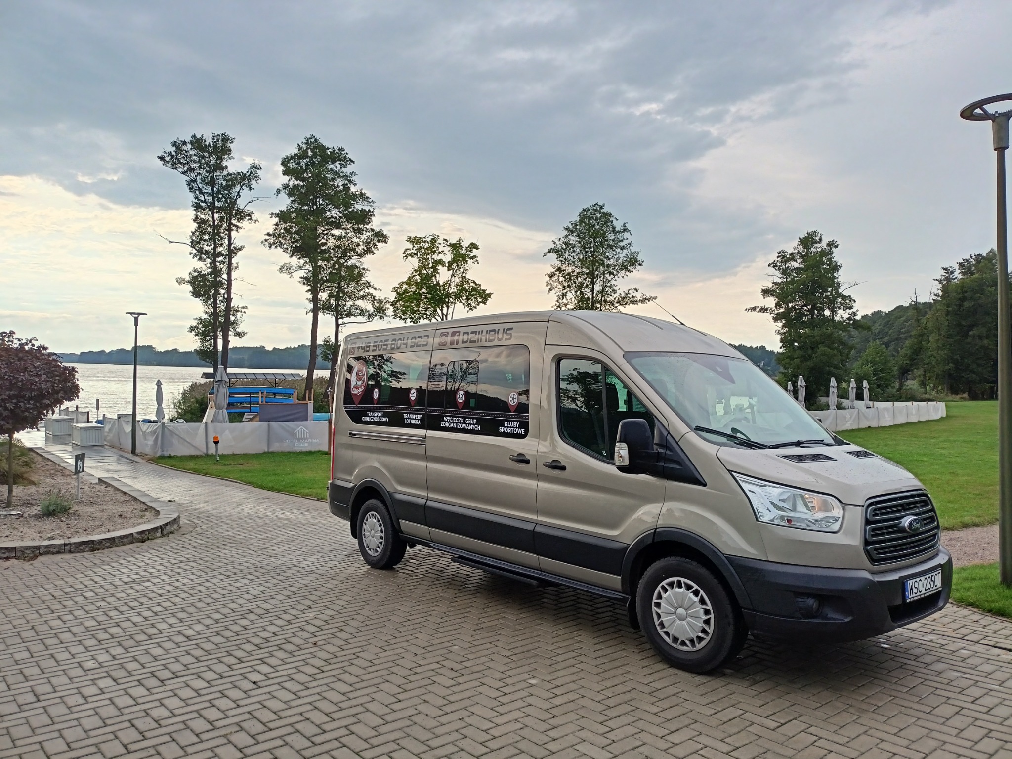 Ford Transit 14+kierowca