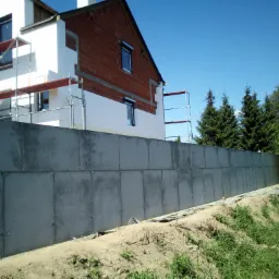 Mur oporowy 290 cm wysokości