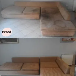 Porównanie stanu narożnika tapicerowanego przed i po czyszczeniu. Widoczne wyraźne różnice w czystości materiału, z usuniętymi plamami i zabrudzeniami.