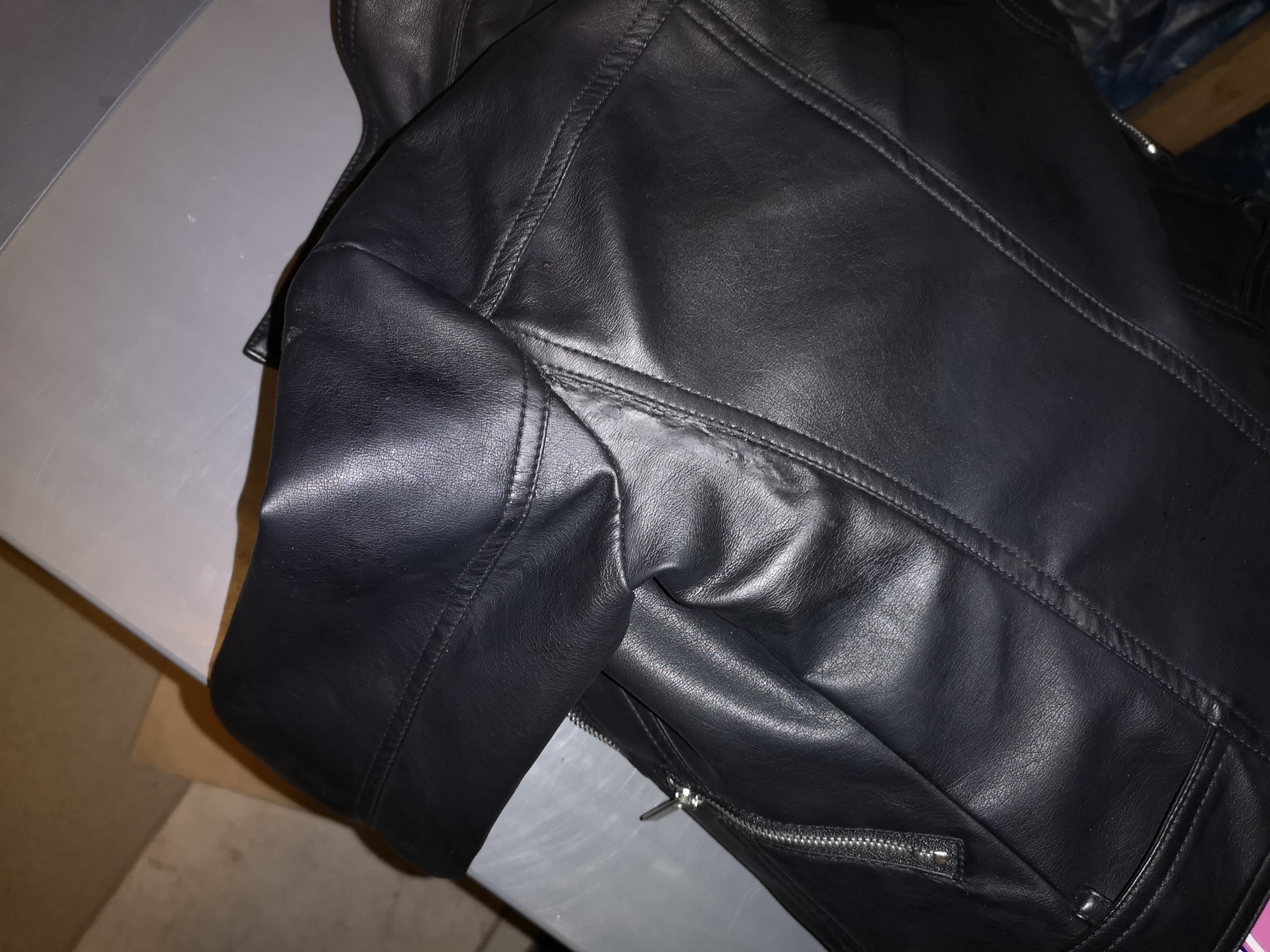 Naprawa odzieży skórzanej (ekoskóra) - po