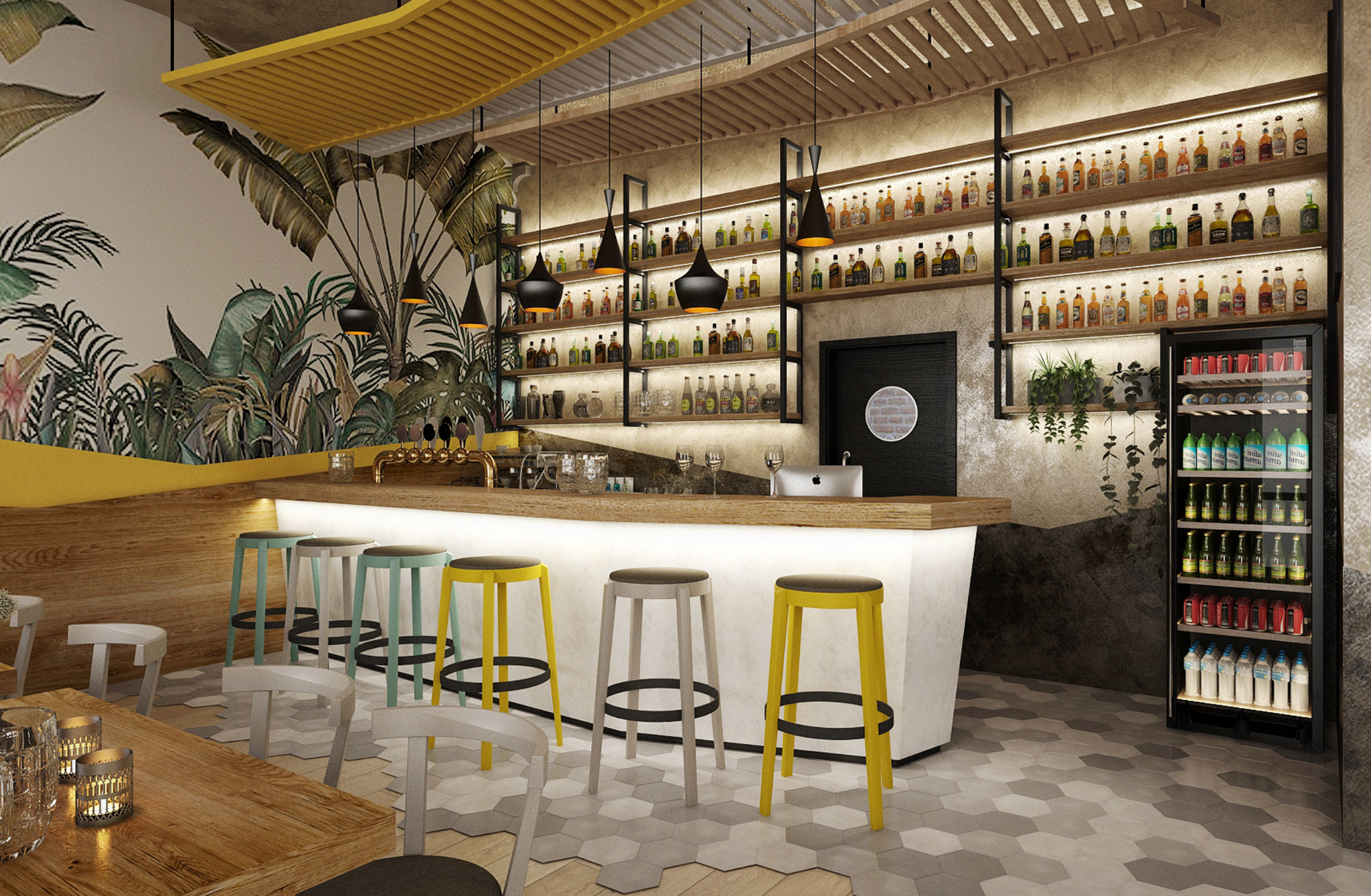 Wnętrze baru z motywem tropikalnym: ściana z malowidłami roślinnymi, podświetlony bar z krzesłami w kolorach żółtym, szarym i turkusowym, półki z butelkami i chłodziarka z napojami.