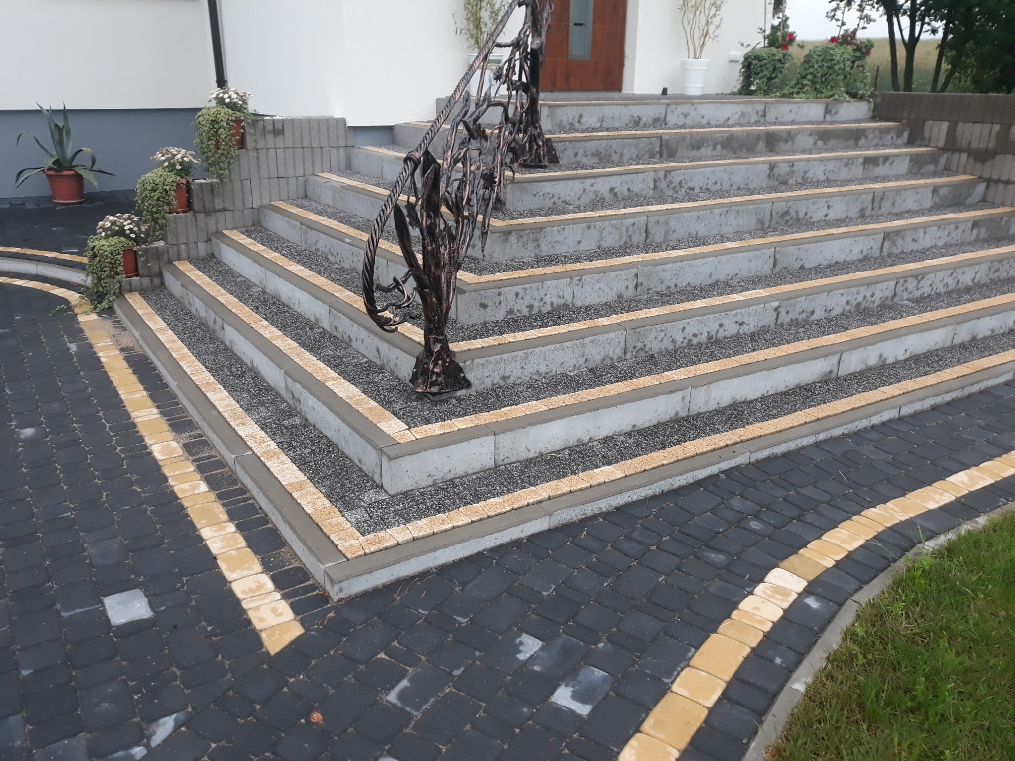 Fachowcy od kostki i zieleni