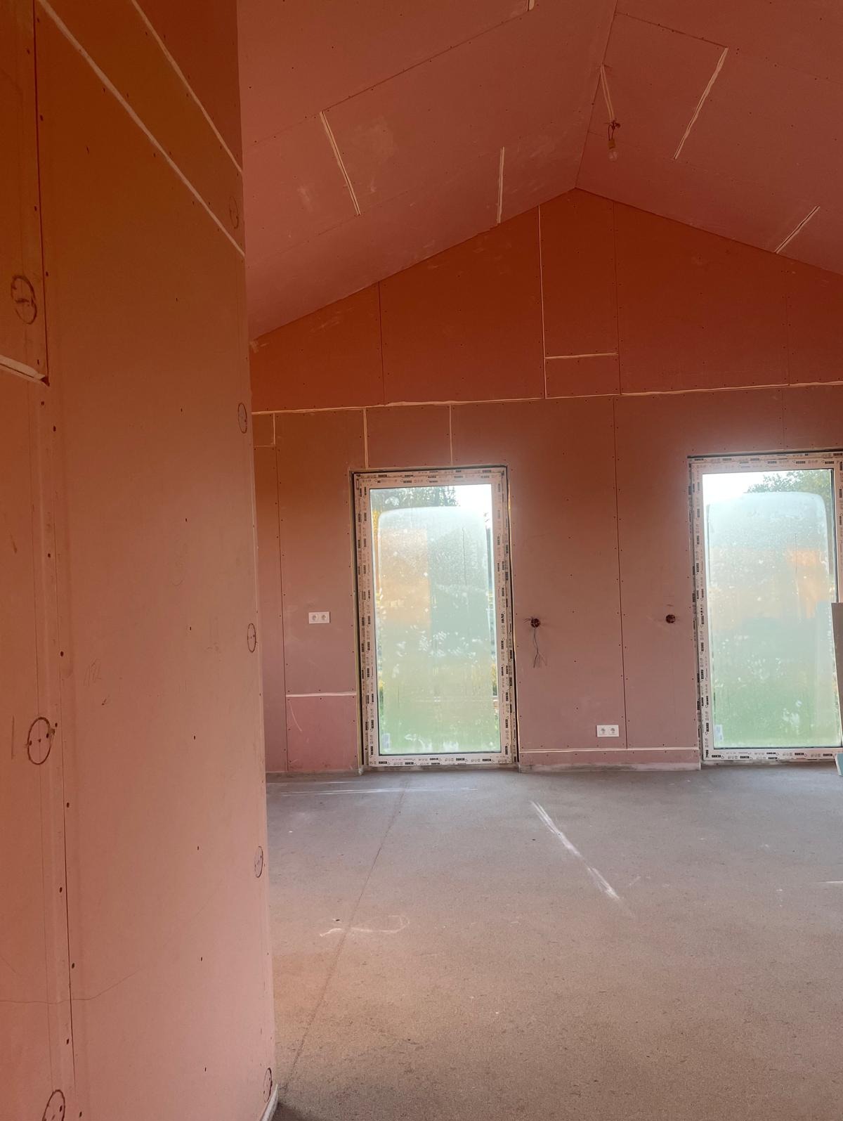 Dom w Niemstowie - wnętrze - stan developerski.