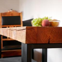 Stół na indywidualne zamówienie - stare drewno i stal
