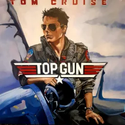 Ręcznie malowany portret Toma Cruise'a jako pilota z filmu Top Gun, z detalami jak zegarek i naszywka z flagą USA, umieszczony na marmurowym blacie.