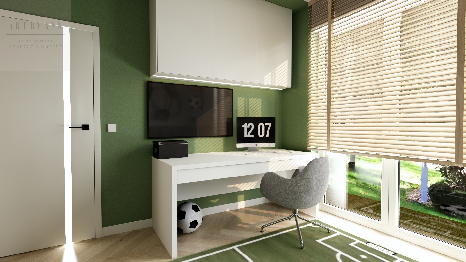 Pokój młodzieżowy w tonacji zieleni z biurkiem, komputerem i piłką nożną. Aranżacja wnętrza z roletami i parkietem. Widok na zewnątrz przez okno.