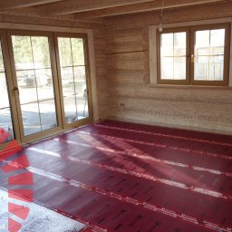 Życie na prąd sp. z o.o. - Montaż folii grzewczych Red Snake.