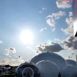 Festiwal Opener Polska - strefa Vip w namiotach Polidomes