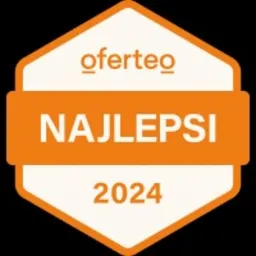Pomarańczowa odznaka Oferteo 'Najlepsi 2024' na czarnym tle, wskazująca na wyróżnienie w serwisie Oferteo.