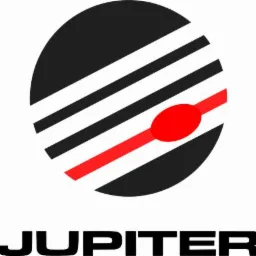 Logo firmy Jupiter: czarna kula z białymi pasami, przecięta czerwoną linią z owalną plamką, nazwa firmy poniżej.