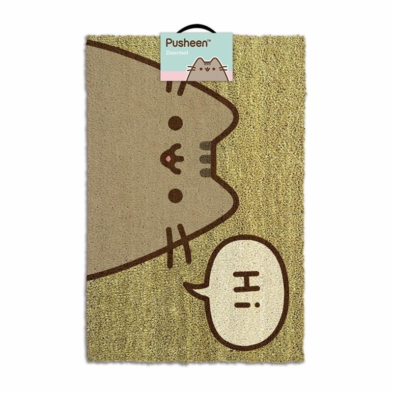 Wykończeniowy wycieraczka z wizerunkiem kota Pusheen w brązowych odcieniach, prezentująca tekst 'Hi' w dymku.