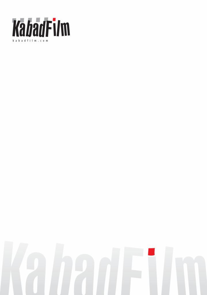 Logo KabadFilm na białym tle, z górną wersją w czerni i dolną w szarości, akcentowany czerwonym kwadratem nad literą 'i'.