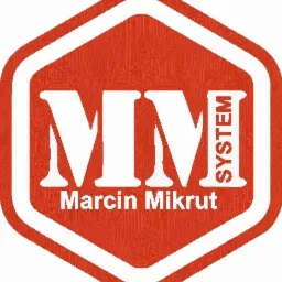 Logo firmy MM System Marcin Mikrut w pomarańczowym sześciokącie z białą obwódką i białym napisem.