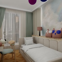 Project Group - Marzenna Cichocka - Pokój dziecięcy z łóżkiem, biurkiem i dekoracyjną tapetą w chmurki z tęczą. Pluszowy pies na biurku i poduszki sowy na półce nad łóżkiem. Nowoczesny design.