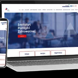 Responsywna strona internetowa Instytutu Polityki Zdrowotnej na laptopie i smartfonie. Widoczny interfejs użytkownika, schludny design w odcieniach bieli i granatu.