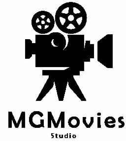 Czarno-białe logo studia filmowego MGMovies przedstawiające stylizowaną kamerę filmową na statywie z dwoma szpulami filmu na górze.