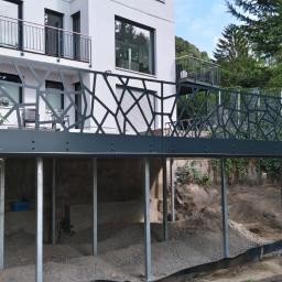 Metalline Łukasz Śpiewak - konstrukcja stalowa balkonuoraz balustrady wycinane laserem
