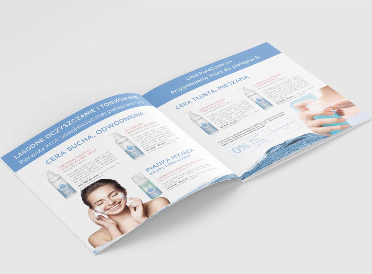 Otwarta broszura reklamowa prezentująca linię kosmetyków do pielęgnacji twarzy, z produktami dla cery suchej i tłustej, z modelką demonstrującą użycie pianki myjącej.