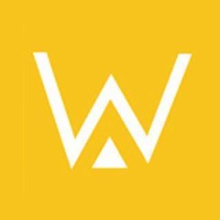 Białe logo w kształcie litery W z trójkątem w środku na żółtym tle.