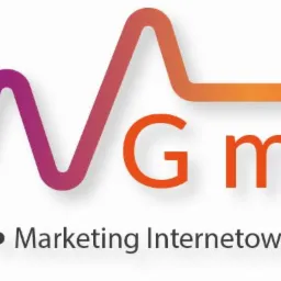 Logo firmy WG media z Sieradza, gradientowy symbol graficzny przypominający wykres i napis 'WG media', pod spodem hasła: Strony WWW, Marketing Internetowy, Analityka.