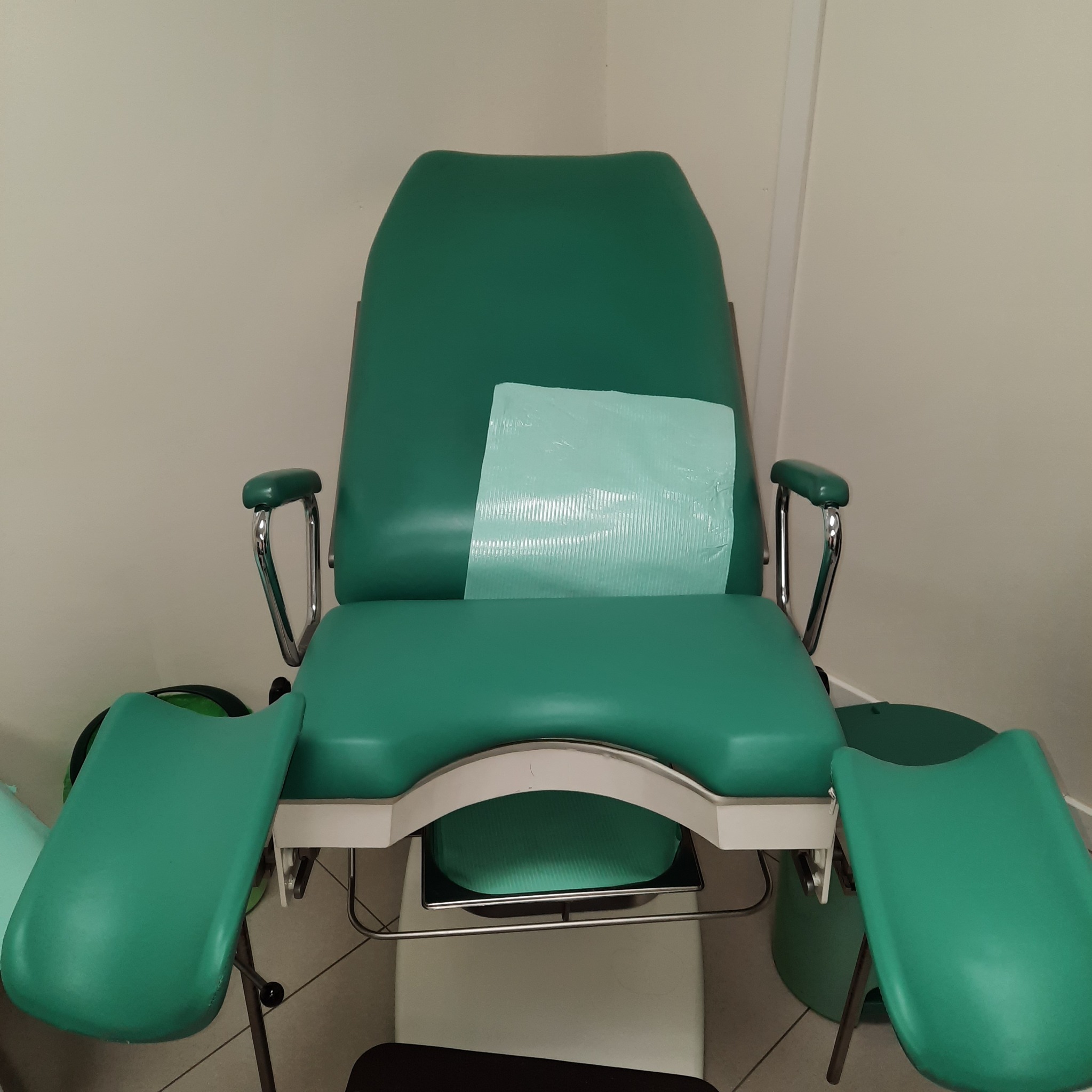 Wszelkie meble medyczne naprawiamy.