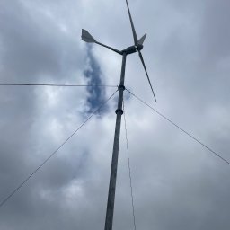 CITY CREATE BARTOSZ WANOT - Turbina North 3,6kW na 9-ciometrowym maszcie. Montaż na gruncie