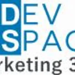 Niebiesko-białe logo firmy DEV SPACE Marketing 360° z geometrycznym układem liter i nazwą usługi.