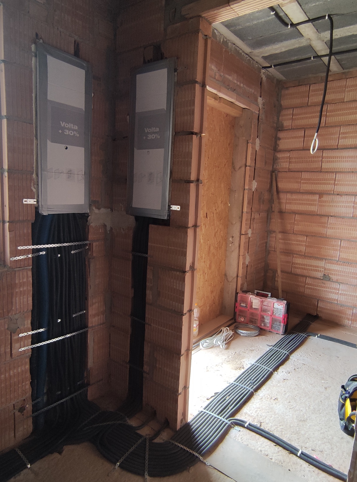 Instalacja w rurkach ochronnych typu peszel 4