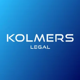 Logo firmy prawniczej Kolmers Legal na niebieskim tle z gradientem.