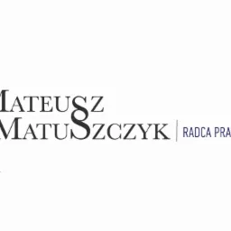 Logo kancelarii prawnej z imieniem i nazwiskiem Mateusz Matuszczyk oraz określeniem 'Radca Prawny' w kolorze ciemnoniebieskim na białym tle.
