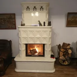 kominek kaflowy z masą kumulacyjną - trzyma ciepło do 8h po wygaśnięciu