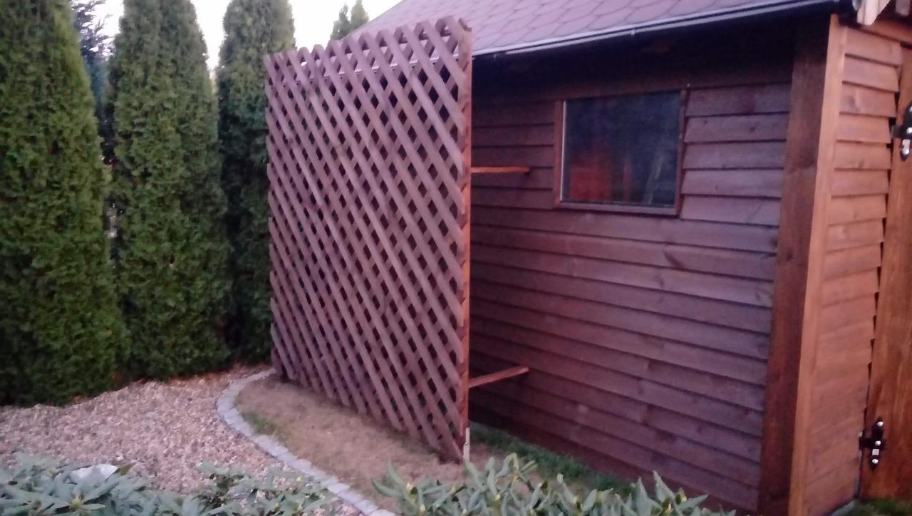 drewutnia z pergolą