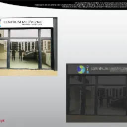 Elewacja budynku z szyldem Centrum Medycznego Ortopedii i Rehabilitacji, widoczne odbicia przechodniów w oknach