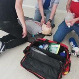 kurs KPP - ćwiczenia z udzielania pierwszej pomocy przy użyciu torby ratowniczej