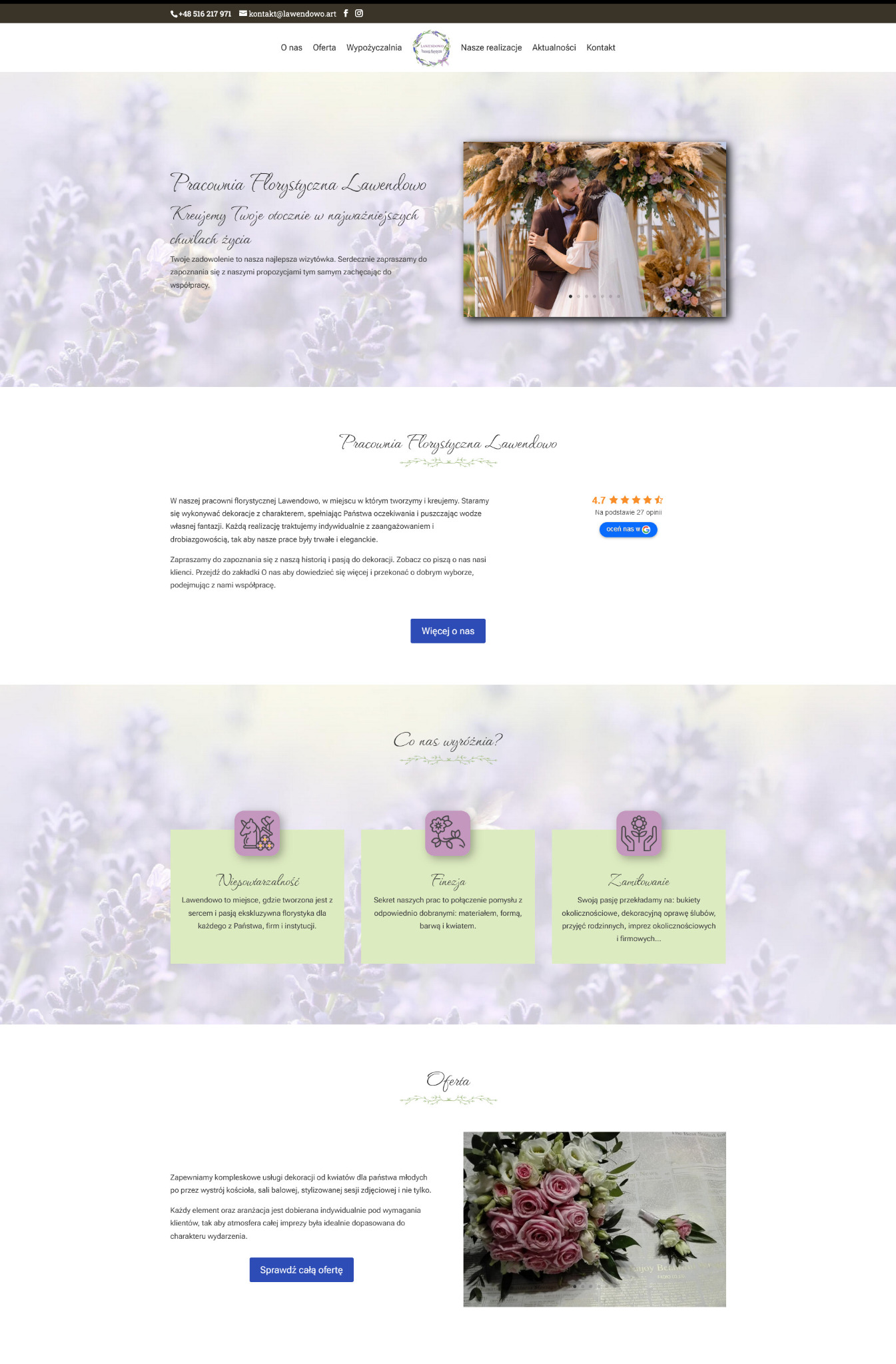 Fragment strony internetowej pracowni florystycznej Lawendowo z prezentacją pary młodej pod ozdobnym łukiem z suszonych traw i kwiatów, promujący dekoracje ślubne.