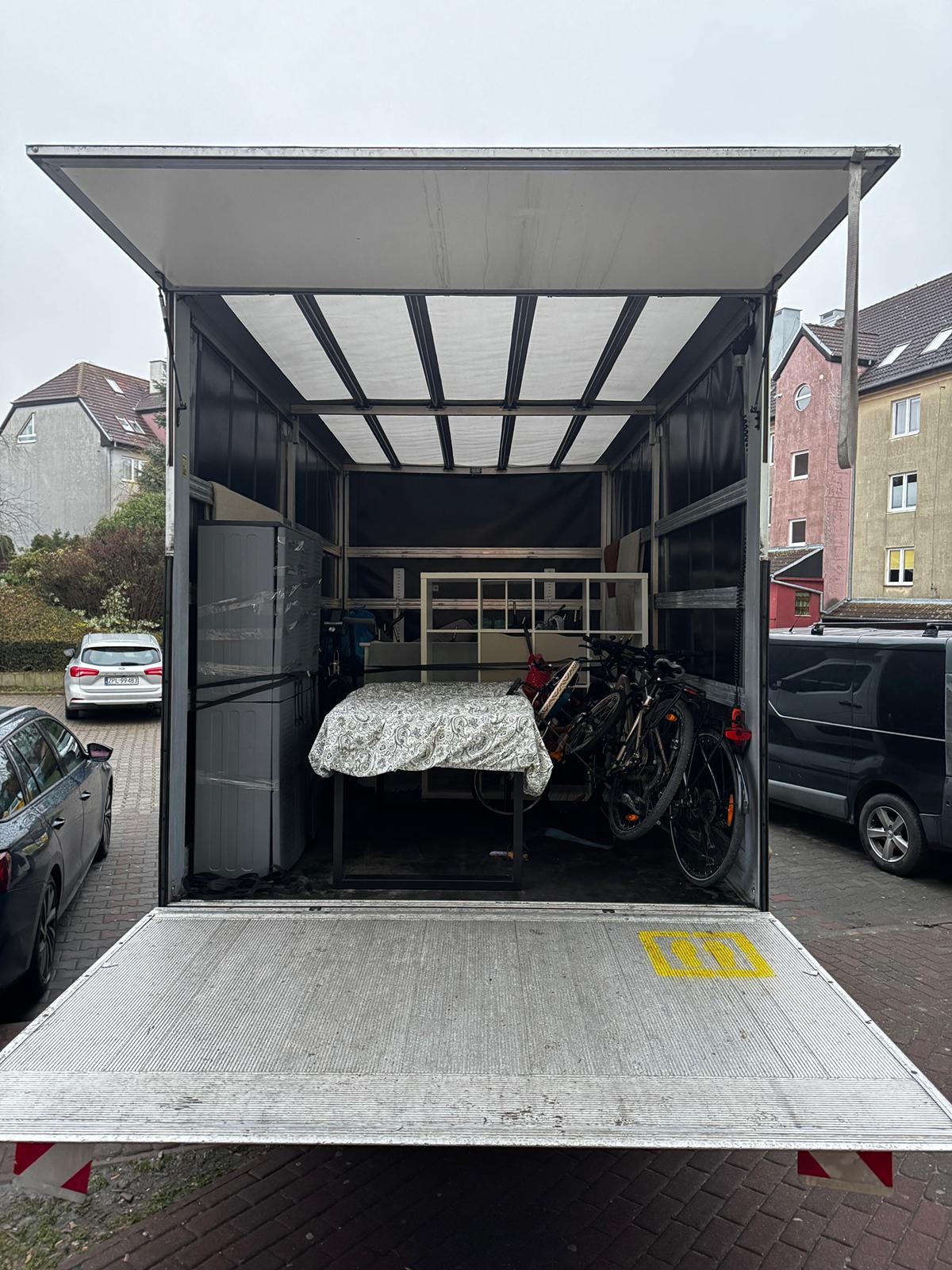 Przeprowadzki Szczecin, taxi bagażowe Szczecin.