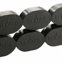 Sześć brykietów o owalnym kształcie, ułożonych w dwóch rzędach, z wytłoczonym napisem 'REKORD', na białym tle.