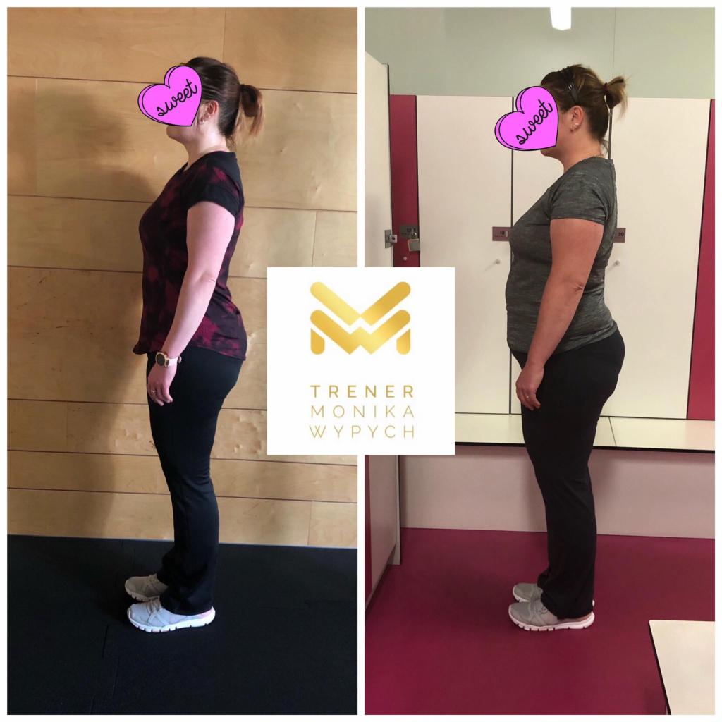 Kobieta prezentująca efekty treningu personalnego: zdjęcie typu 'przed i po' z widoczną różnicą w sylwetce, na tle ściany z drewnianymi panelami i szafek, z logo trenera pośrodku.
