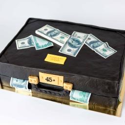 Tort urodzinowy - walizka z pieniędzmi