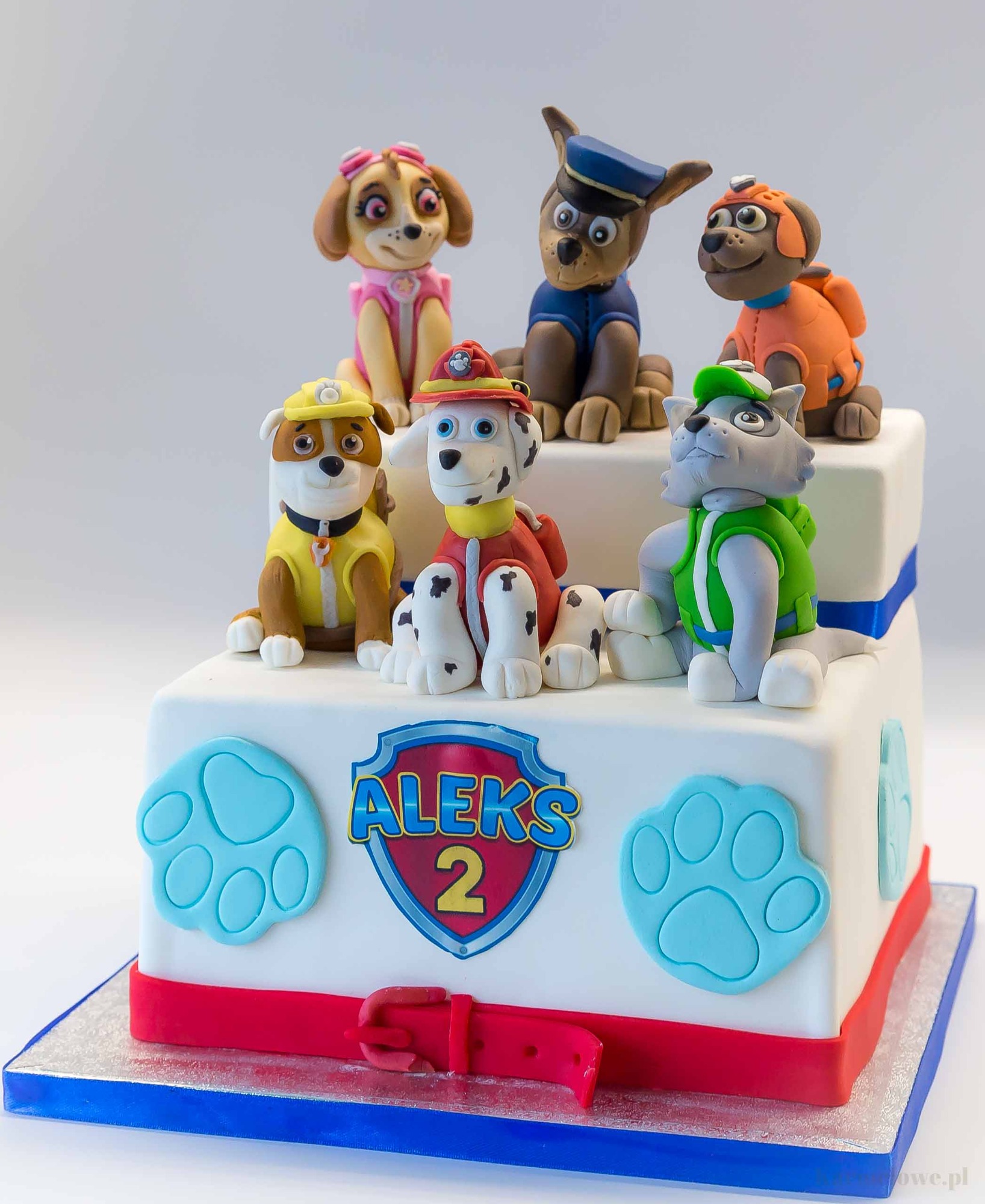 Tort urodzinowy z figurkami Psi Patrol