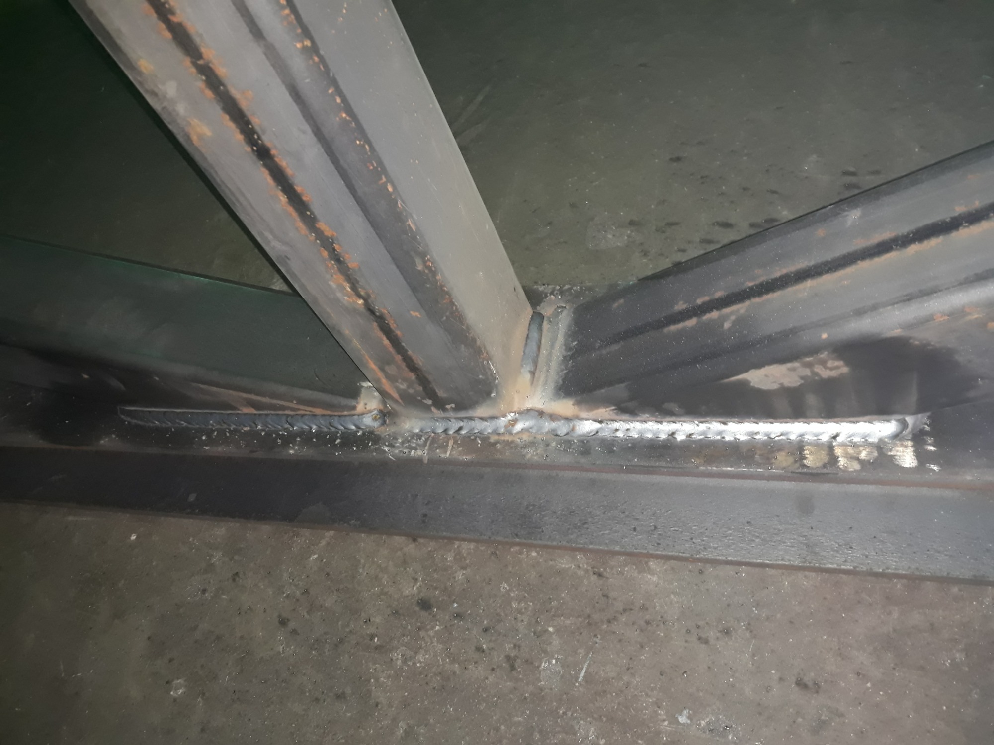 Konstrukcja stalowa spawana przez naszą firmę spoina pachwina jeden ścieg .