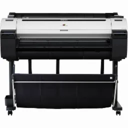 Profesjonalna, szerokoformatowa drukarka Canon iPF770 na mobilnej podstawie z czarnym pojemnikiem na wydruki, widok z przodu na białym tle.