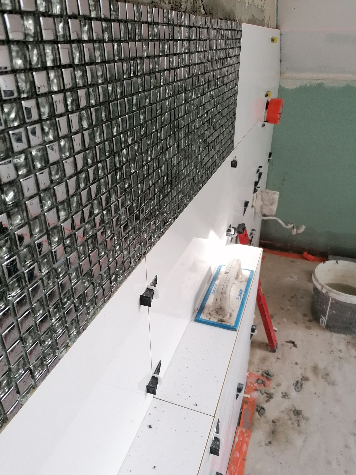 C. D. N. Układanie mozaiki