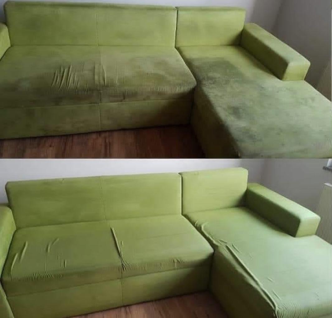 Zielona kanapa narożna przed i po czyszczeniu, widoczne wyraźne różnice w kolorze i czystości tapicerki.