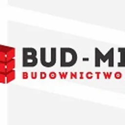 Logo firmy Bud-Mix Budownictwo z czerwonym symbolem przypominającym ułożone bloki lub cegły. Napis Bud-Mix w kolorze czarnym, pod nim mniejszy napis Budownictwo.