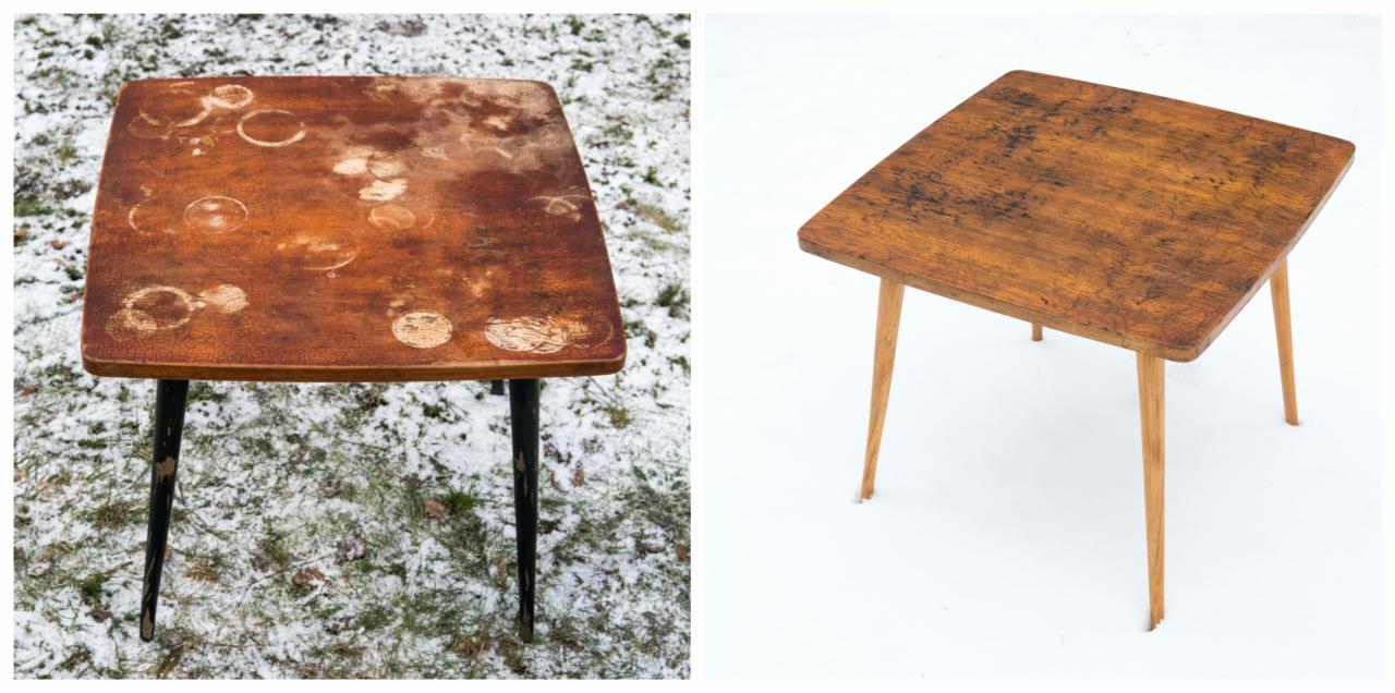 Stary, kwadratowy stolik kawowy z brązowym blatem i śladami po kubkach, stojący na dwóch czarnych nogach na tle trawy pokrytej śniegiem; obok drugi stolik na białym tle.