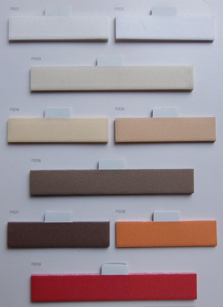 Katalog z próbkami materiałów w różnych kolorach i teksturach, oznaczonych kodami P201 do P209, prezentowanych na białym tle.