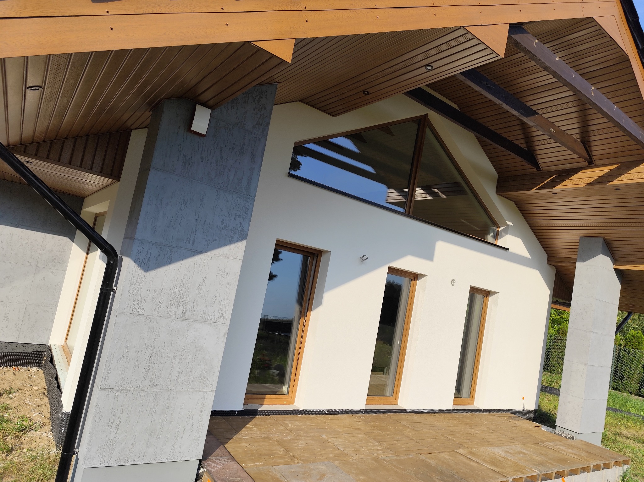 Tynk strukturalny oraz beton architektoniczny